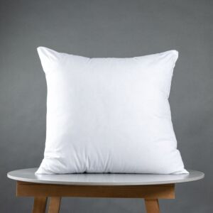 خدادية مربعة بحشوة عالية السماكة مقاس 65x65 سم - أبيض