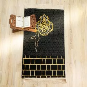 سجادة صلاة تصميم الكعبة المشرفة 70x120 سم - أسود و ذهبي