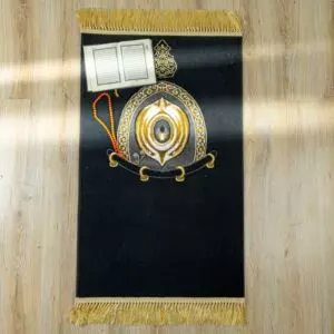 سجادة صلاة بتصميم و نقوش إسلامية 70x118سم - اسود وذهبي