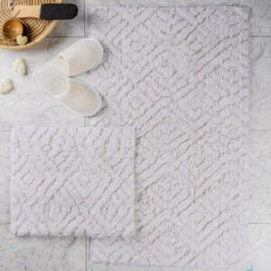 طقم دعاسة أرضية بيجونيا تركي فرو - قطعتين - كريمي