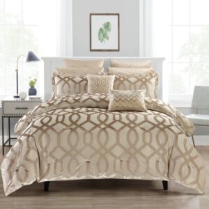 طقم لحاف شتوي مخمل كوين نتالي - 4 قطع - بيج