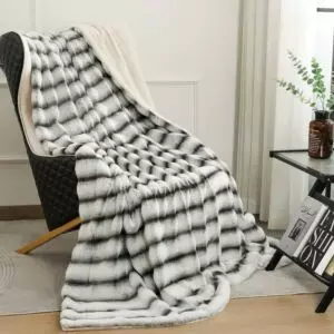 بطانية كلاود ثقيلة فرو ناعم 230x180 سم - أبيض ورمادي