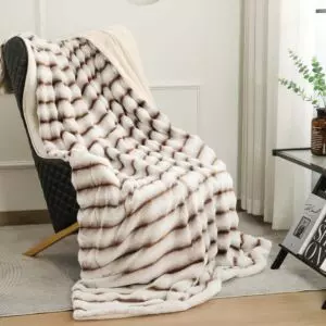 بطانية كلاود ثقيلة فرو ناعم 230x180 سم - أبيض وبني فاتح