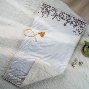 سجادة صلاة 70x120 سم - أبيض وبيج فاتح