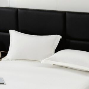 طقم غطاء وسادة شارم - قطعتين - كريمي