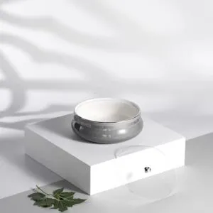 تمرية حجم وسط من نقش - رمادي وفضي