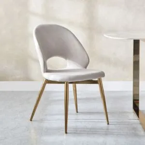 كرسي طعام من بيرل