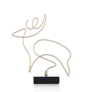 تحفة ديكور فنية معدنية على شكل غزال بتصميم أنيق و معاصر لون بيج 