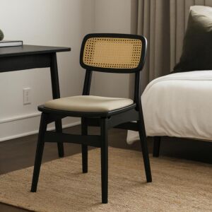 كرسي طعام راتان - اسود وبيج