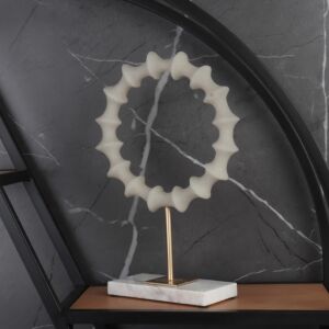 تحفة بقاعدة رخام غريتا