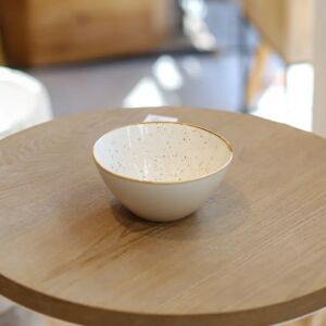 زبدية بورسلان بنقش نقط - أبيض