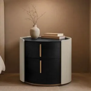 كومودينو مولتو - أوف وايت واسود