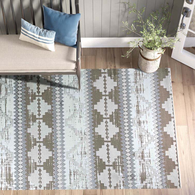 

سجاد كويليان - كريمي وبيج